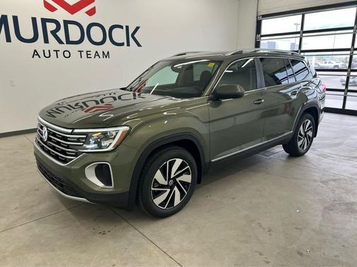 avocado green pearl 2026 Volkswagen Atlas 2.0T SEL