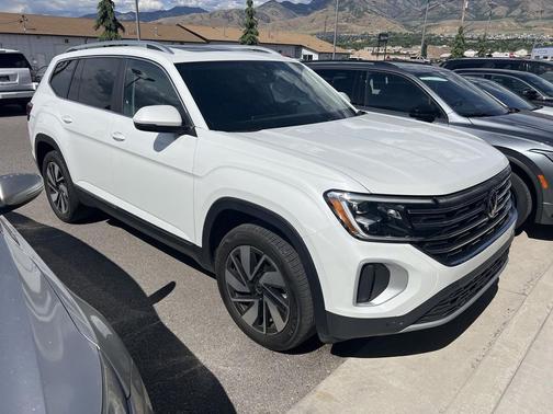 Opal White Pearl 2025 Volkswagen Atlas 2.0T SEL