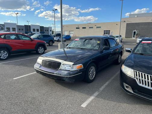 2005 Ford Crown Victoria LX