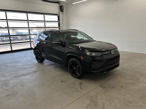 2025 Volkswagen Tiguan 2.0T SE R-Line Black 4MOTION
