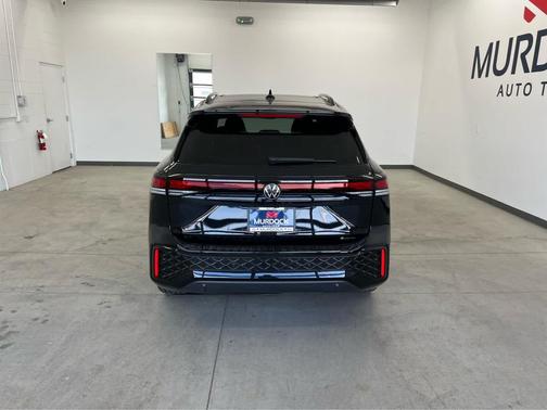 2025 Volkswagen Tiguan 2.0T SE R-Line Black 4MOTION