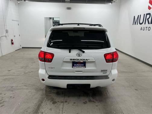 2016 Toyota Sequoia SR5