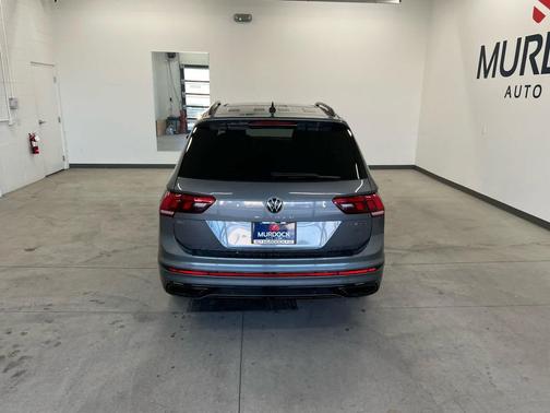 2022 Volkswagen Tiguan 2.0T SE R-Line Black 4MOTION