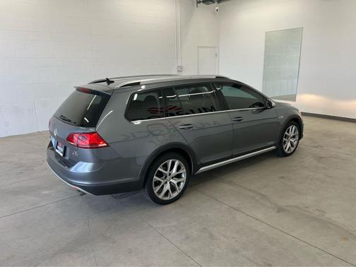 Platinum Gray Metallic 2017 Volkswagen Golf Alltrack TSI SEL