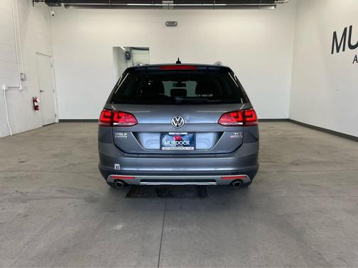 2017 Volkswagen Golf Alltrack TSI SEL