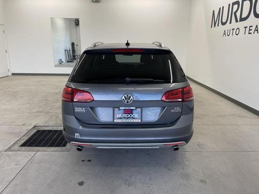 2017 Volkswagen Golf Alltrack TSI SEL