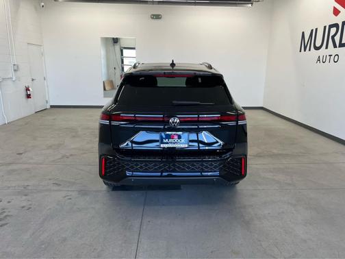 2025 Volkswagen Tiguan 2.0T SE R-Line Black 4MOTION
