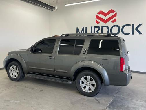 2007 Nissan Pathfinder LE