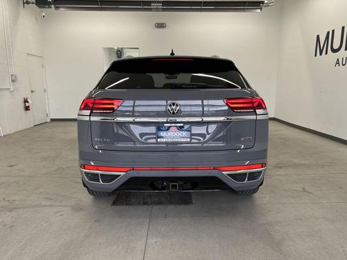 Pure Gray 2021 Volkswagen Atlas Cross Sport 3.6L V6 SEL Premium R-Line