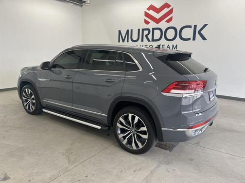 Pure Gray 2023 Volkswagen Atlas Cross Sport 3.6L V6 SEL Premium R-Line
