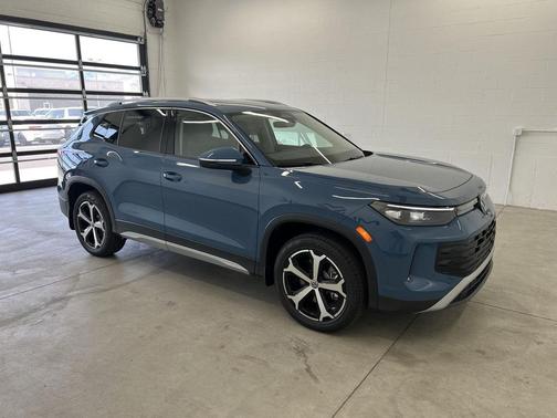 monterey blue pearl 2026 Volkswagen Tiguan 2.0T SE
