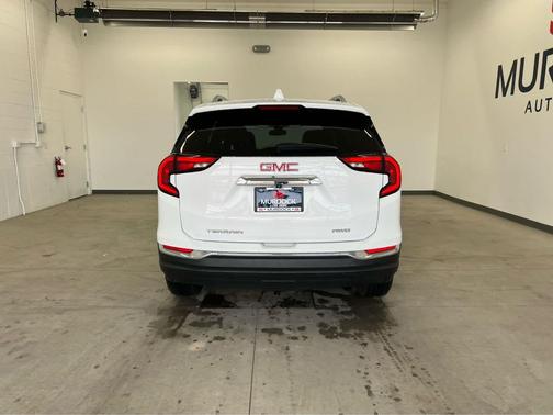 Summit White 2020 GMC Terrain SLT
