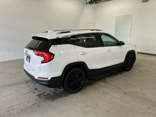 Summit White 2020 GMC Terrain SLT