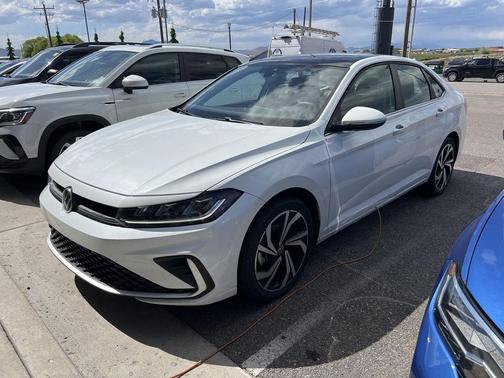 Opal White Pearl 2025 Volkswagen Jetta 1.5T SEL