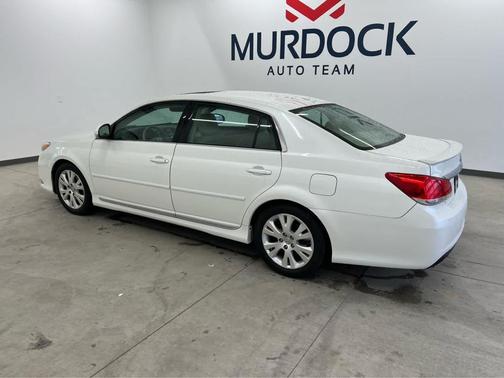 Blizzard Pearl 2011 Toyota Avalon Base