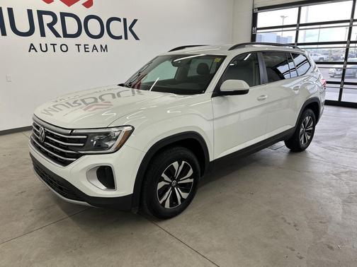 Pure White 2025 Volkswagen Atlas 2.0T SE