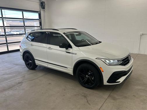 2024 Volkswagen Tiguan 2.0T SE R-Line Black 4MOTION