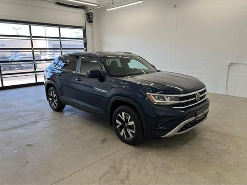 2020 Volkswagen Atlas Cross Sport 2.0T SE