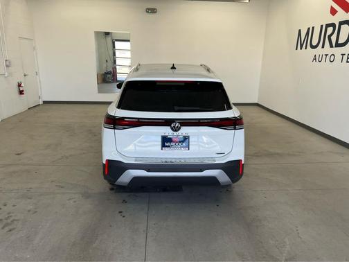 pure white 2026 Volkswagen Tiguan 2.0T S