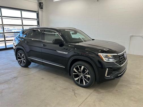 deep black pearl 2026 Volkswagen Atlas Cross Sport 2.0T SEL Premium