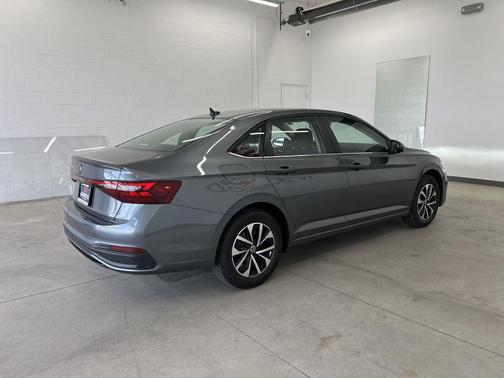 Platinum Gray Metallic 2026 Volkswagen Jetta 1.4T S