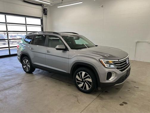 Silver Mist Metallic 2025 Volkswagen Atlas 2.0T SEL Premium R-Line 4MOTION