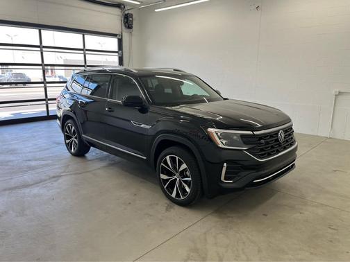 2025 Volkswagen Atlas 2.0T SEL Premium R-Line 4MOTION