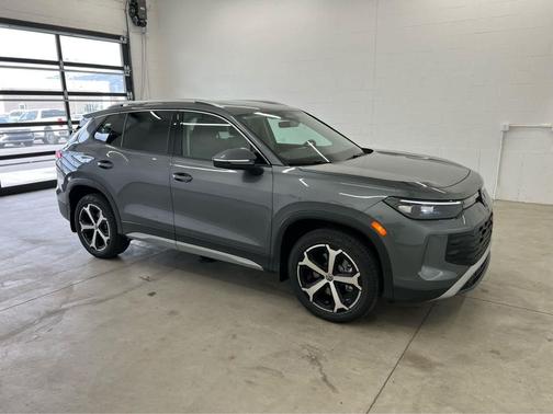platinum gray metallic 2026 Volkswagen Tiguan 2.0T SE