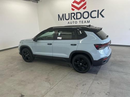 2025 Volkswagen Taos 1.5T SE Black