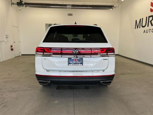 2025 Volkswagen Atlas 2.0T SE