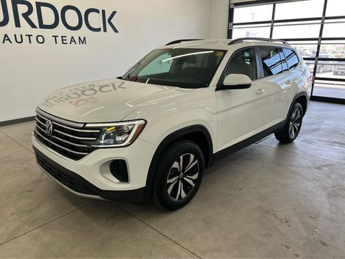 Pure White 2025 Volkswagen Atlas 2.0T SE