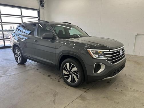 Pure Gray 2026 Volkswagen Atlas 2.0T SE w/Technology 4MOTION