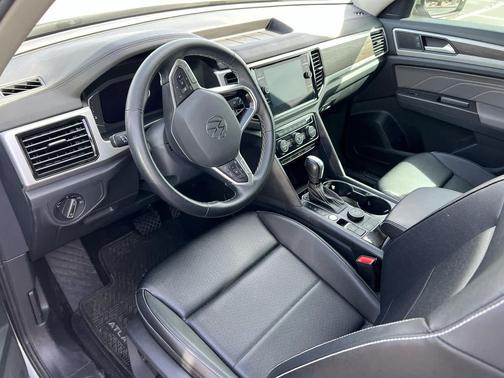 2022 Volkswagen Atlas 3.6L SE w/Technology