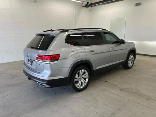 2022 Volkswagen Atlas 3.6L SE w/Technology