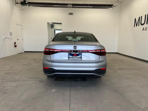 Pyrite Silver Metallic 2025 Volkswagen Jetta 1.5T SE