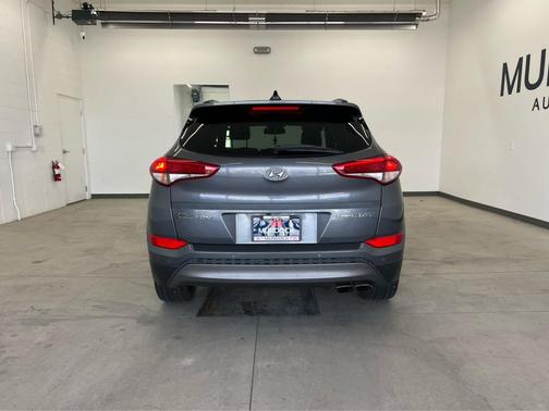 Coliseum Grey 2016 Hyundai TUCSON Limited