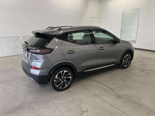 Gray Ghost Metallic 2023 Chevrolet Bolt EUV FWD Premier