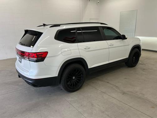 2024 Volkswagen Atlas 2.0T SEL