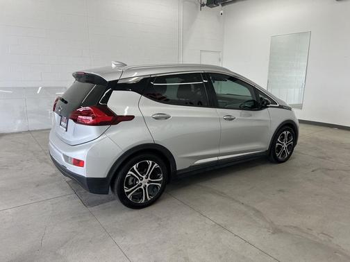 Silver Ice Metallic 2018 Chevrolet Bolt EV Premier