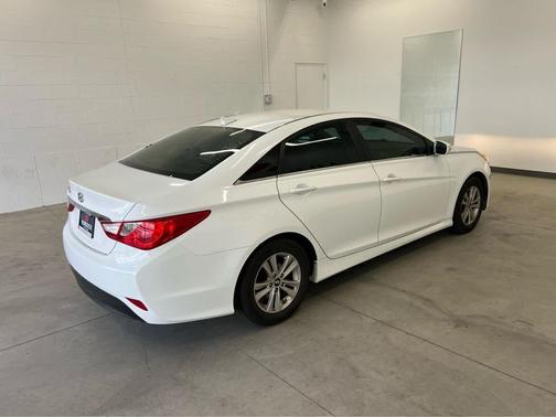 Pearl White 2014 Hyundai SONATA GLS