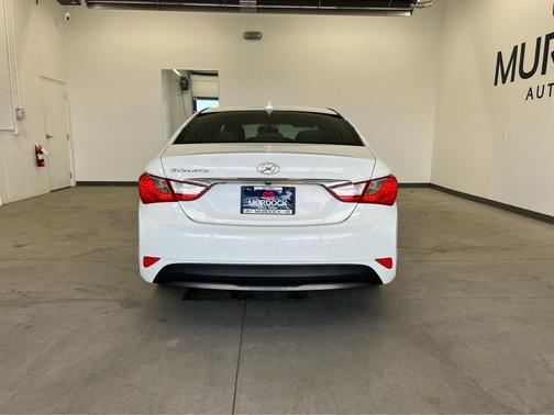 Pearl White 2014 Hyundai SONATA GLS