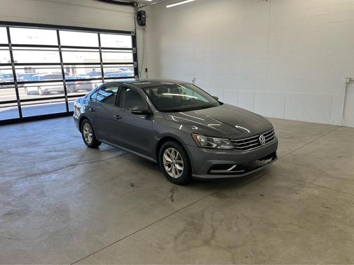 2018 Volkswagen Passat 2.0T S