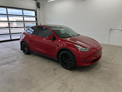 2022 Tesla Model Y Long Range Dual Motor All-Wheel Drive