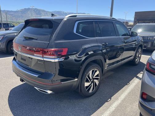 deep black pearl 2026 Volkswagen Atlas 2.0T SEL