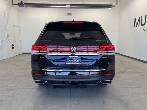deep black pearl 2026 Volkswagen Atlas 2.0T SEL