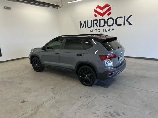 2024 Volkswagen Taos 1.5T SE Black