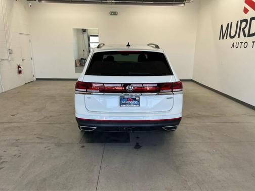 2024 Volkswagen Atlas 2.0T SE w/Technology 4MOTION