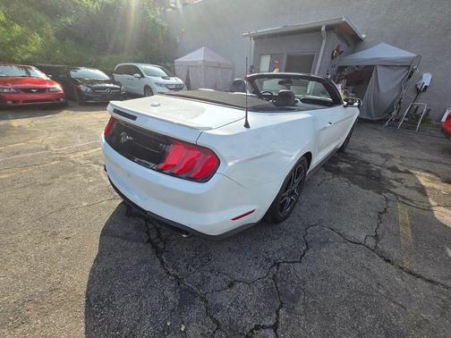 Oxford White 2020 Ford Mustang EcoBoost Premium
