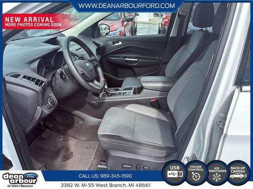 OXFORD WHITE 2017 Ford Escape SE