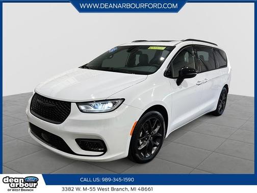 Bright White Clearcoat 2025 Chrysler Pacifica LIMITED
